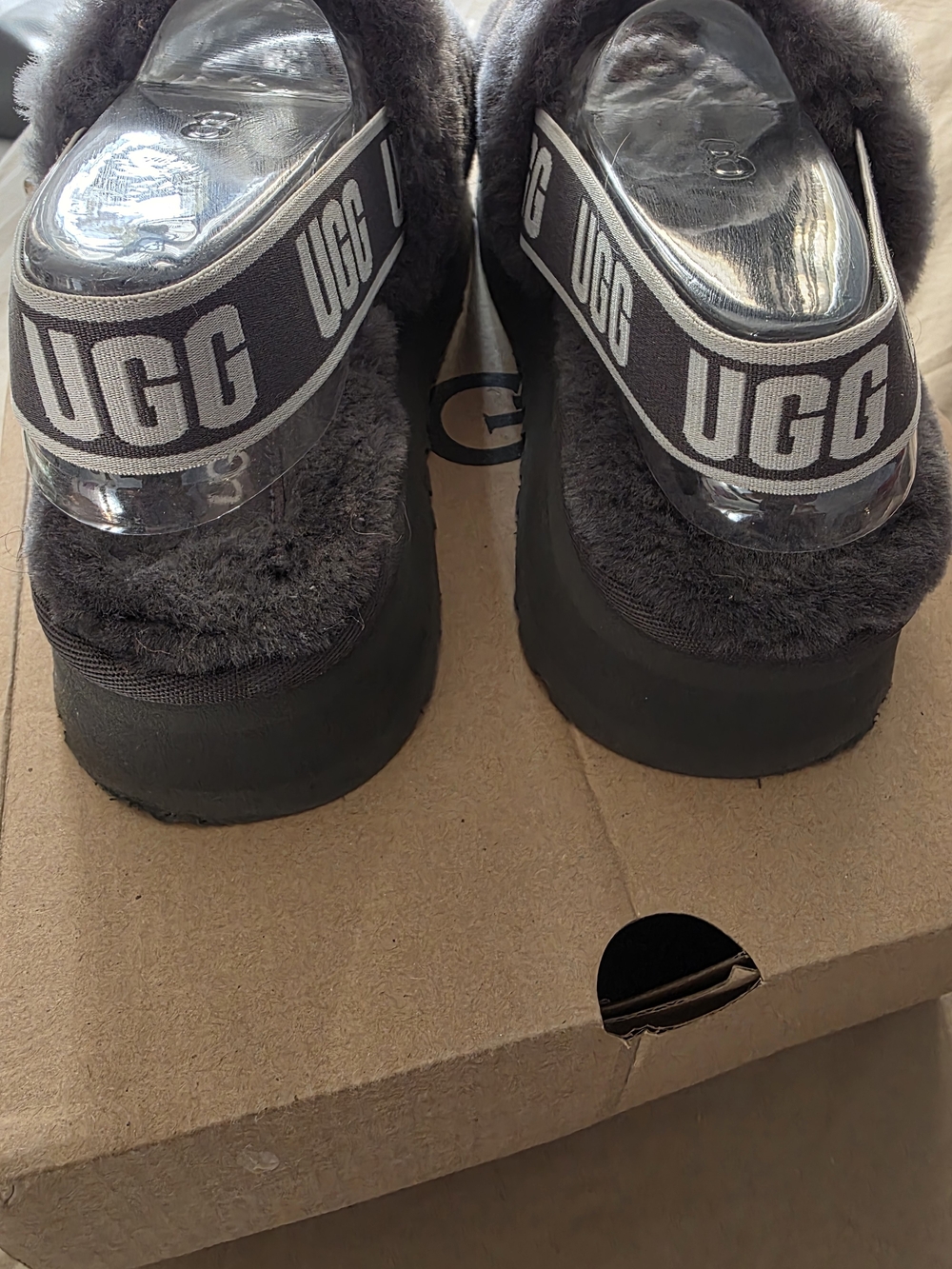 UGG Women's Charcoal Fluff Slide — Plush Shearling Strap - Picture 5 of 9